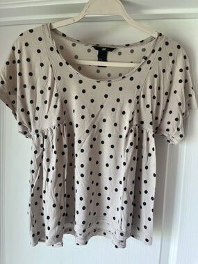 H&M Beige Short Sleeve Polka Dot Top with Black Dots